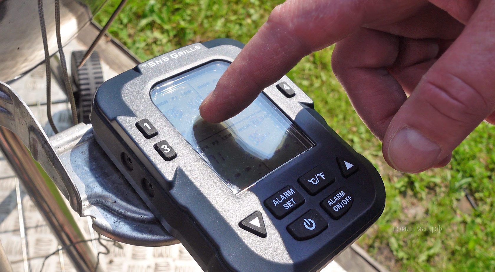 снс 500 на подставке